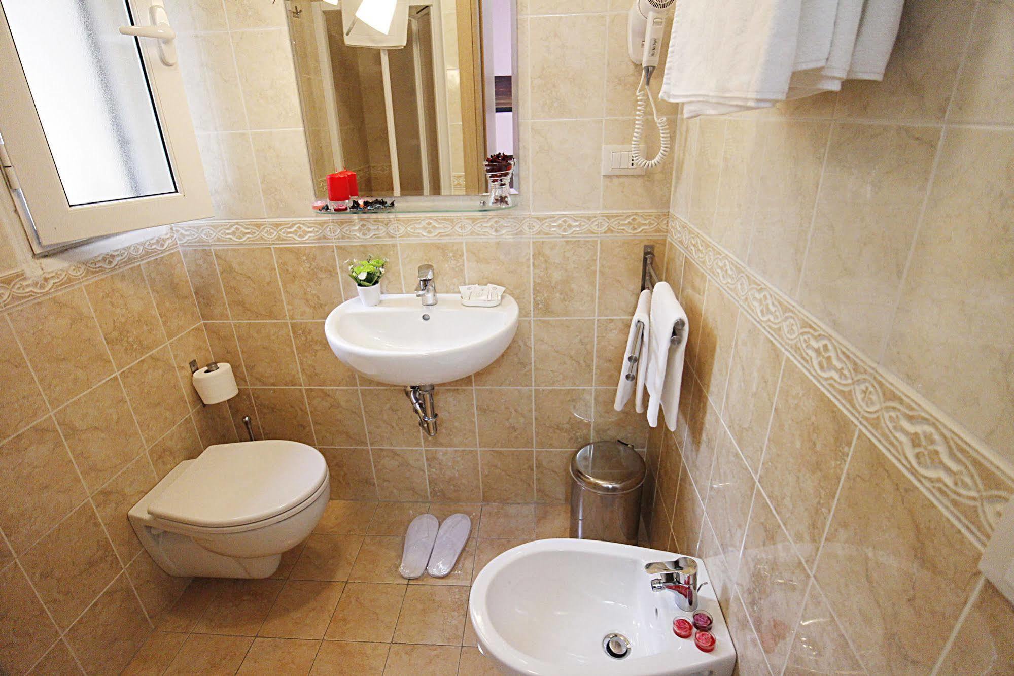 B&B Manzoni Holidays Roma Dış mekan fotoğraf